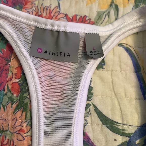 Athleta inversion mesh tank NWT - Picture 2 of 9